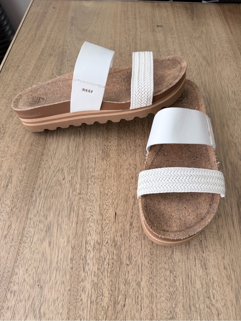 REEF Cushion Vista Hi Women's Arch Support Sandals